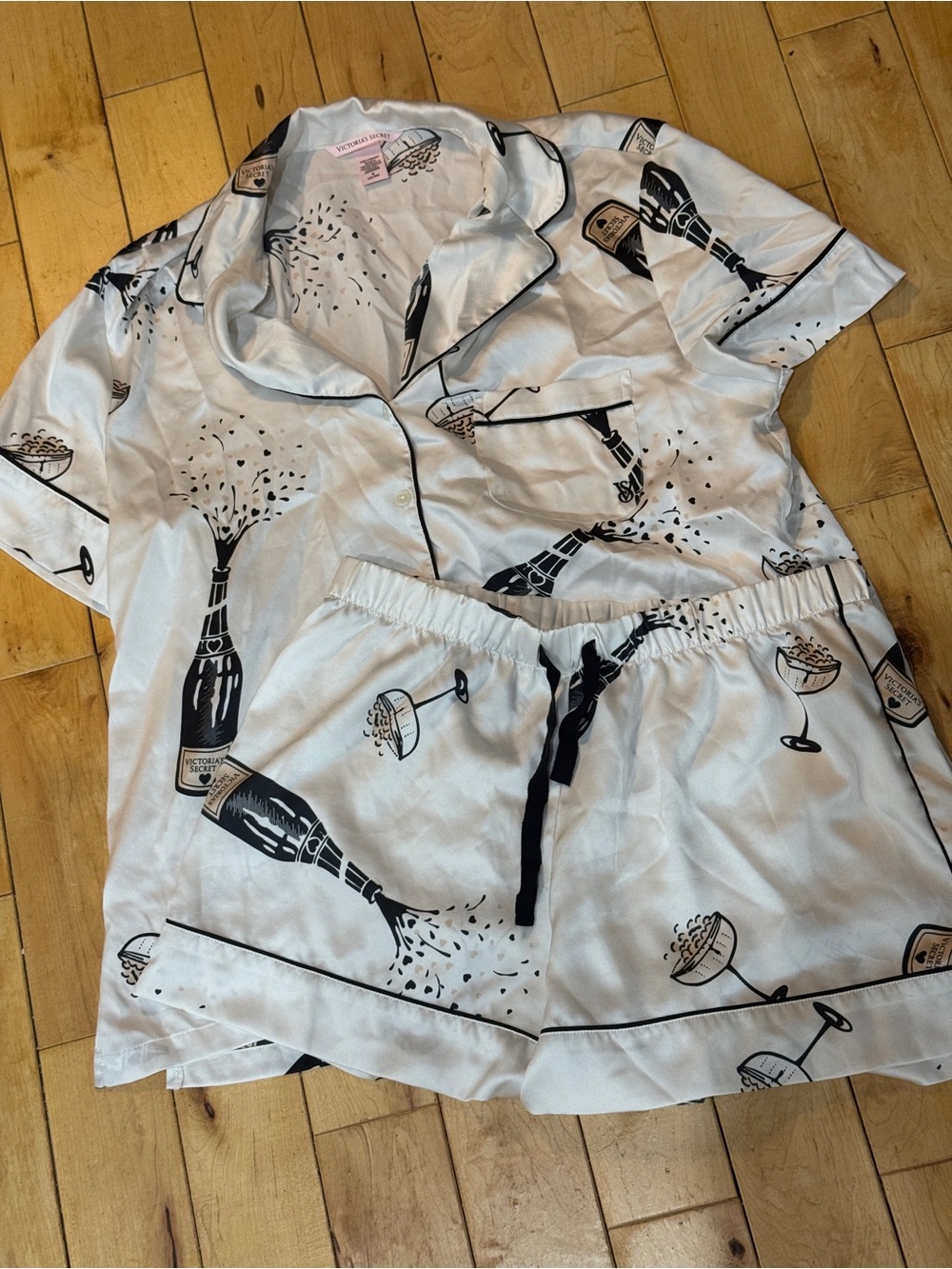 VS Silky White Champagne Print Short Pajama Set
